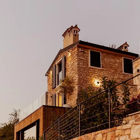 Favai Hills Your Secret Hideaway Bed & Breakfast