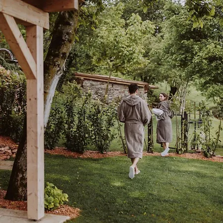 Favai Hills Your Secret Hideaway Bed & Breakfast 4*