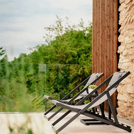 Favai Hills Your Secret Hideaway فندق مبيت وإفطار
